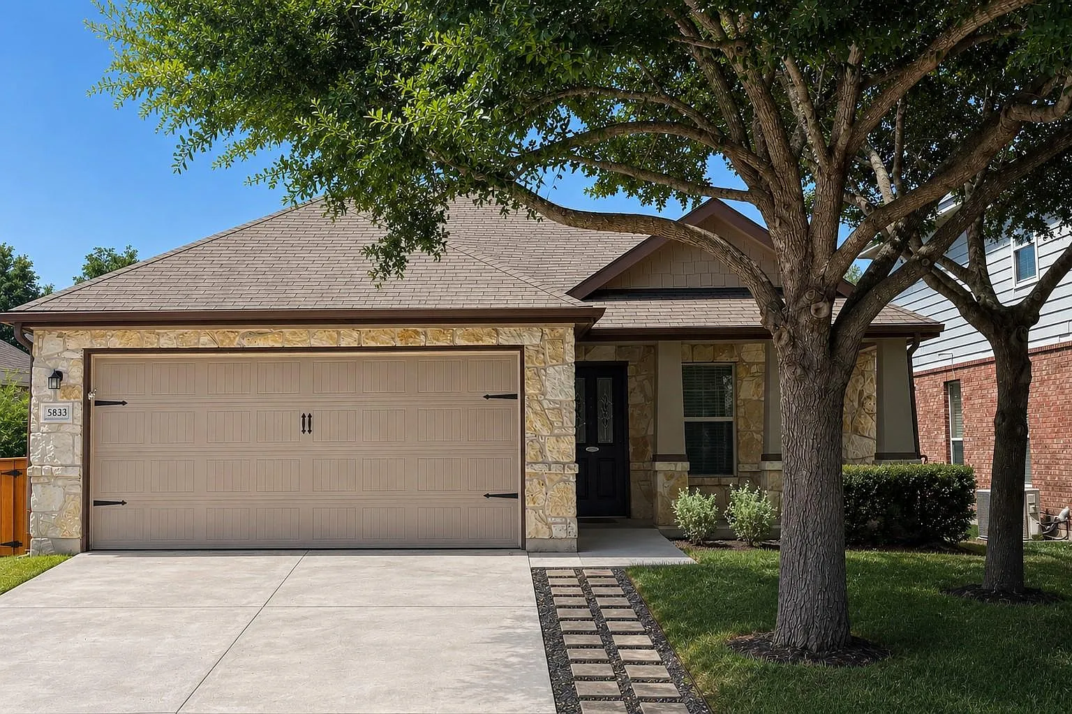 3 bed, 2.0 bath, 1522 sqft, $2,100 — Photo 1