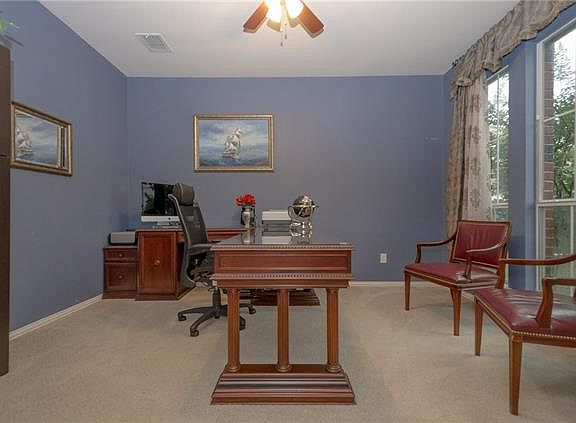 5th image of 3416 Marymount Dr