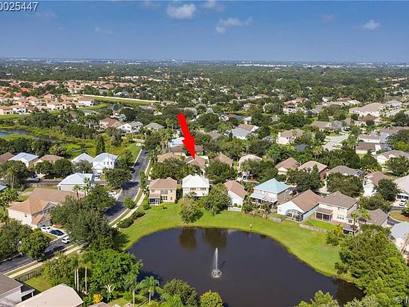 3rd image of 3201 SW Solitaire Palm Dr