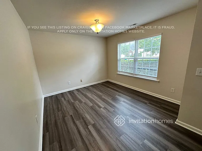 8806 Laurel Run Dr — Photo 2