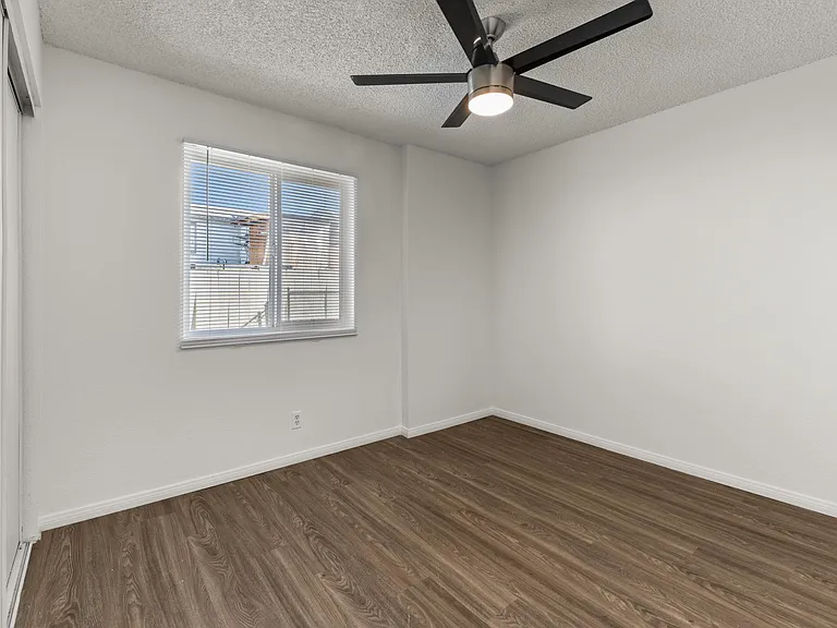 228 Las Flores Dr #15 — Photo 14