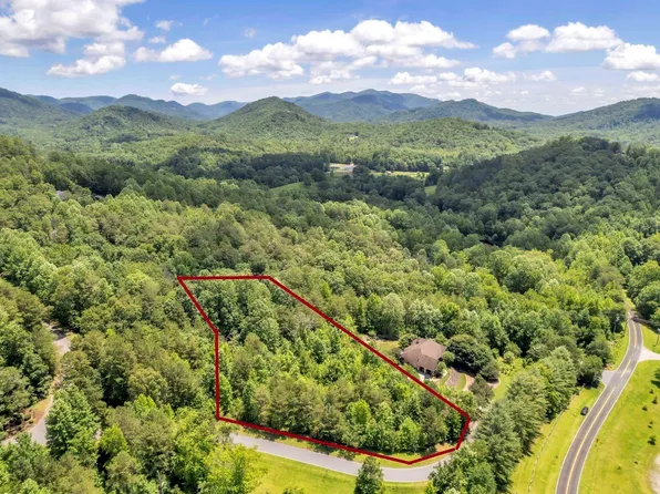 6 Foxboro Rd, Travelers Rest, SC 29690