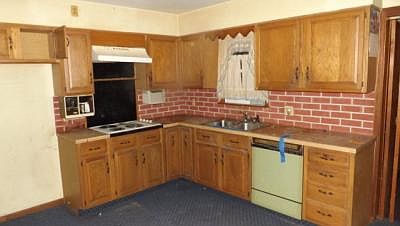 5th image of 995 Highland Ave