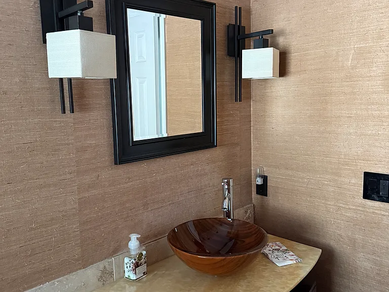 Main bathroom