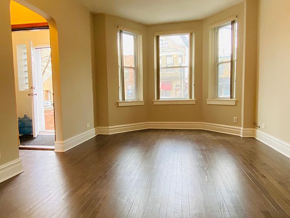 3rd image of 2420 S Oakley Ave #1