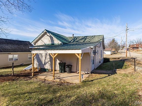 4th image of 202 S Cantwell Ln