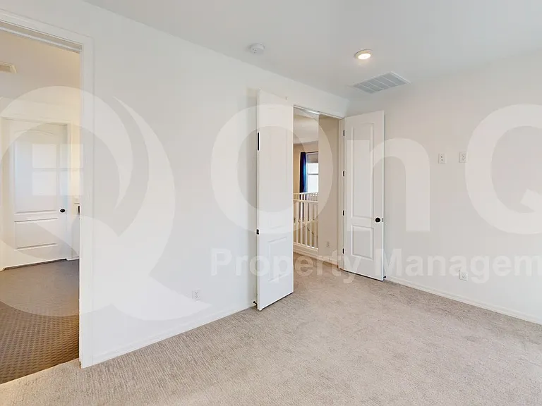 4602 S Flare — Photo 12
