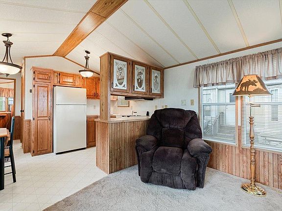 4th image of 15827 Wilderness Trl #28