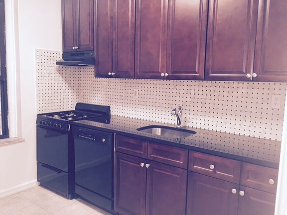 4th image of 217 E 86th St APT 4B