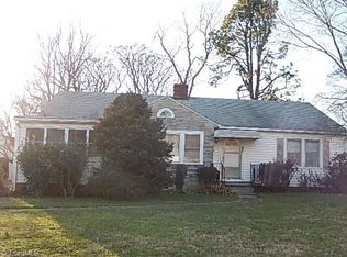 704 Liberty Dr, Thomasville, NC 27360