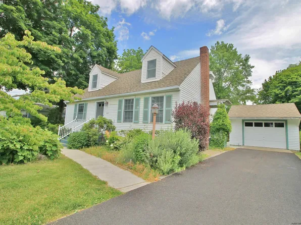 229 Green Street, Port Ewen, NY 12466