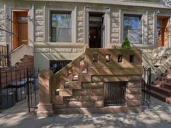 3rd image of 592 W 152nd St