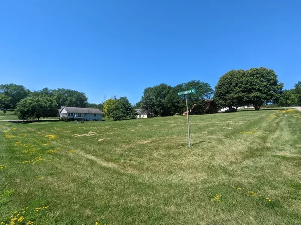 202 Lake Summerset Rd, Davis, IL 61019