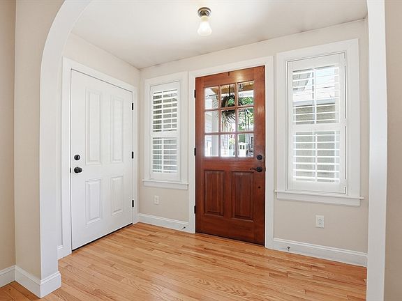3rd image of 32 N Prospect St #4