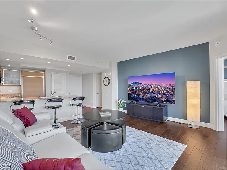 322 Karen Ave #2105 — Photo 5