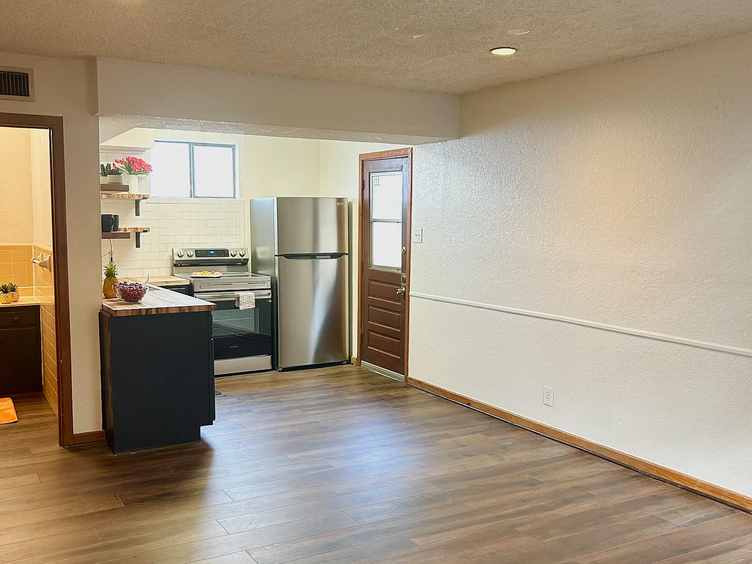 1 bed, 1.5 bath, 960 sqft, $1,195 — Photo 4