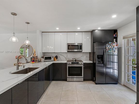 3rd image of 7140 SW 55th Ter W