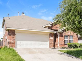 813 Loftin St, Crowley, TX 76036