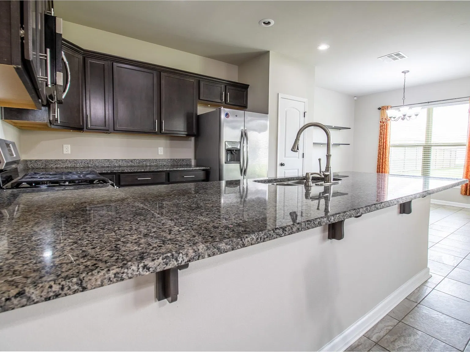 3 bed, 1624 sqft, $1,750 — Photo 3