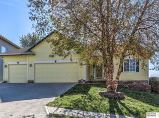 19343 I St, Omaha, NE 68154