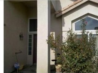 2480 W Via Lindo Dr, Rialto, CA 92377