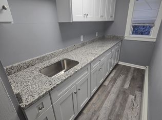 133 University Ave, Lowell, MA 01854