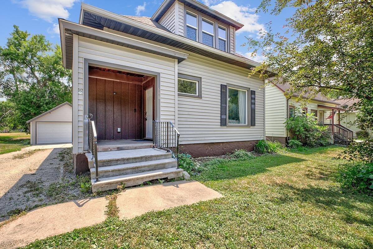 608 7th Ave SE, Waseca, MN 56093 Zillow