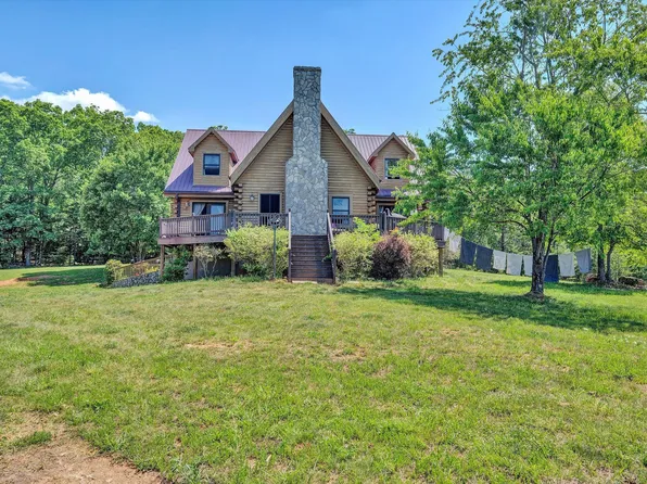 180 Thompson Ridge Cir, Ferrum, VA 24088