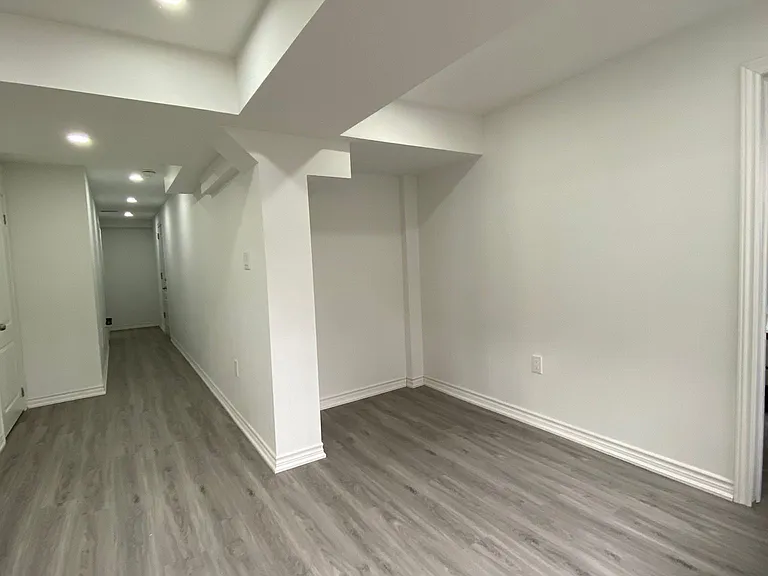 29 Marshmarigold Dr #BASEMENT — Photo 8