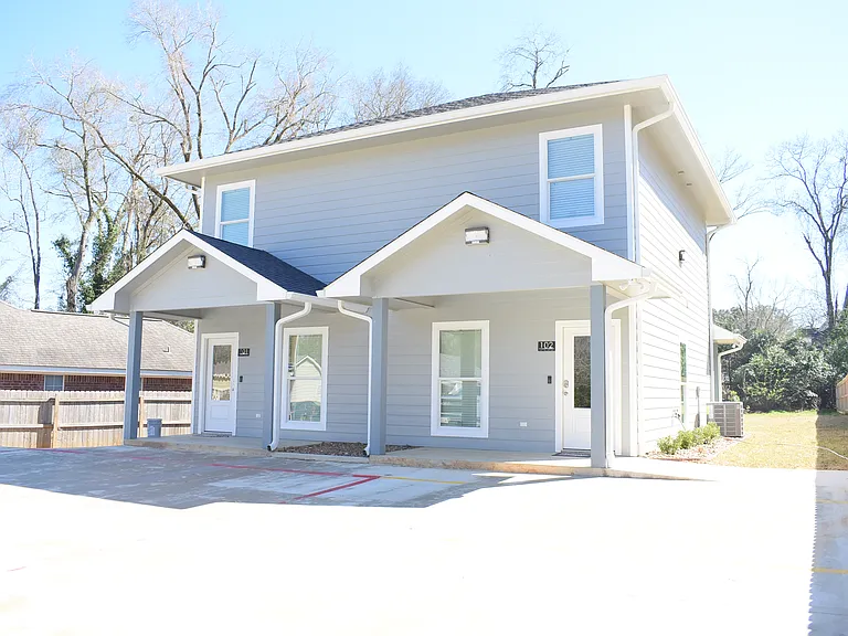 720 Martinsville St #102 — Photo 2