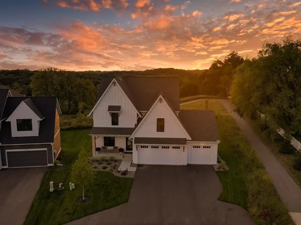 10005 Highpoint Dr, Chaska, MN 55318