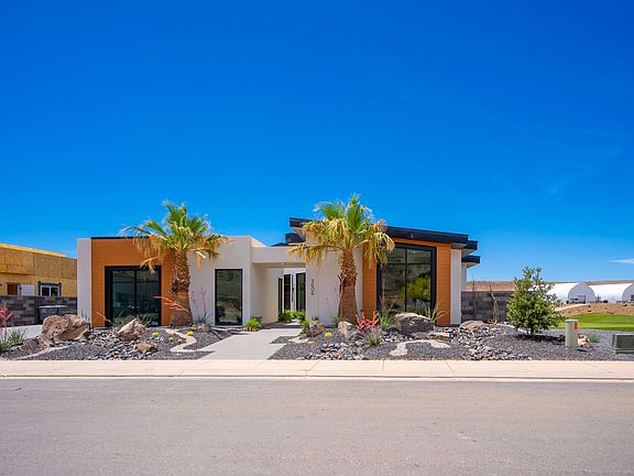 4th image of 3606 S Cypress Rd