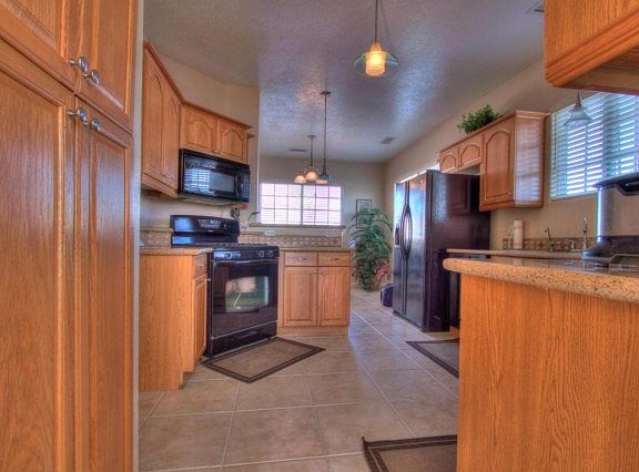 3rd image of 4903 Deborah Ave NW