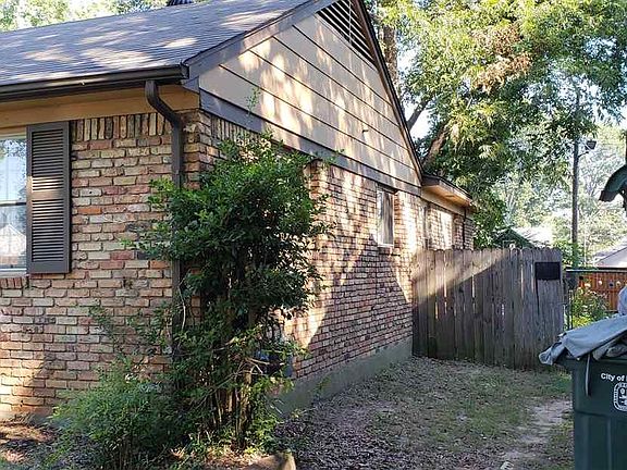 3rd image of 4062 Navaho Ave