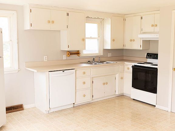 5th image of 1330 James Cir #1