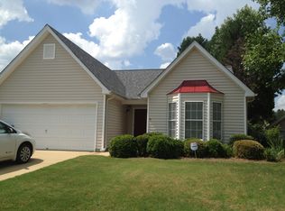 2235 Laurel Pointe Ln, Lawrenceville, GA 30043