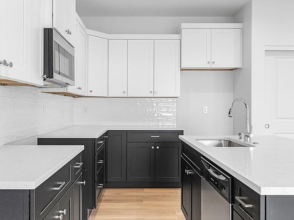 4th image of 7518 Grapevine Ct