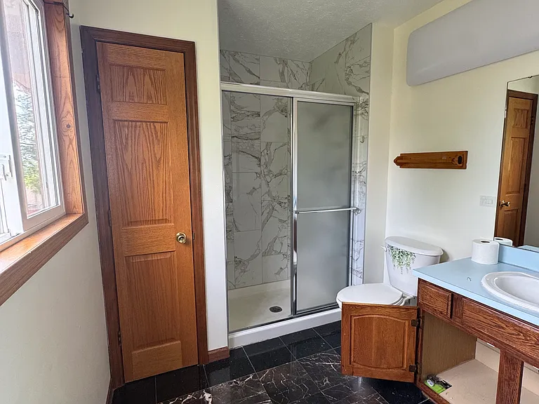 13519 Atwood Ave — Photo 28