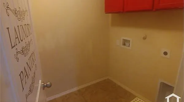 9004 Holliday Ln — Photo 25