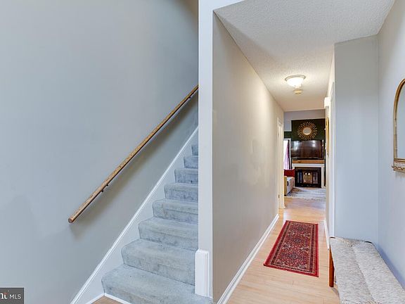 4th image of 45612 Longfields Village Dr
