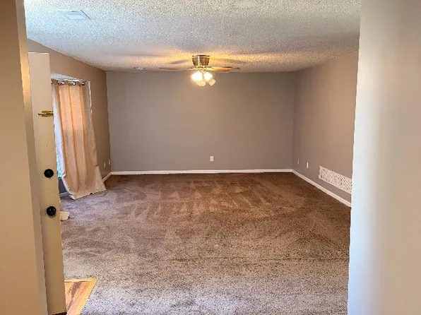 19010 S Ash St #19010, Belton, MO 64012