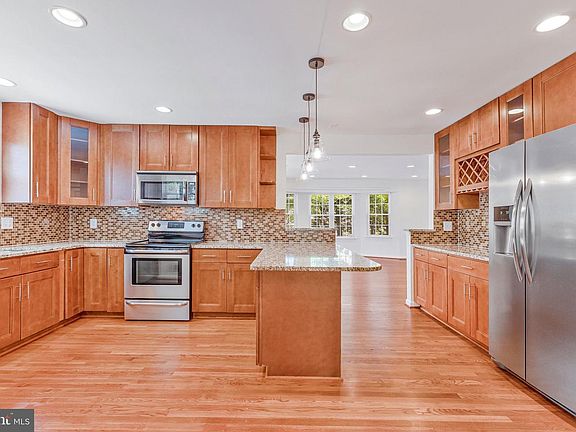 5th image of 3683 Blenheim Blvd
