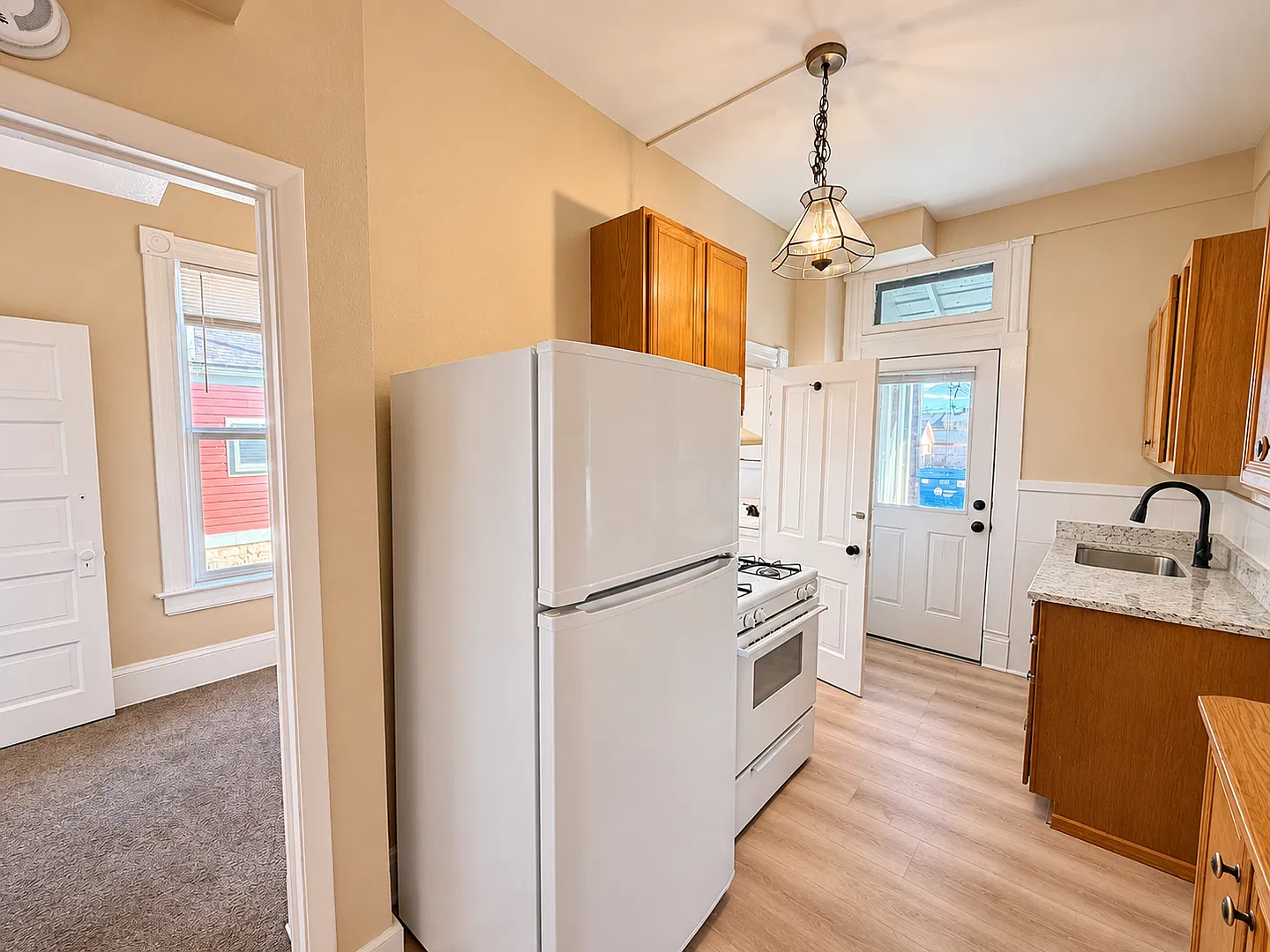 215 E Willamette Ave. — Photo 4