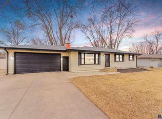 5104 W 38th St, Sioux Falls, SD 57106