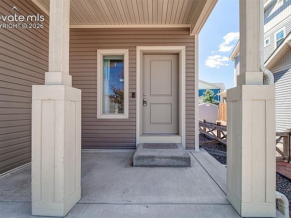 4th image of 9093 Pacific Crest Dr