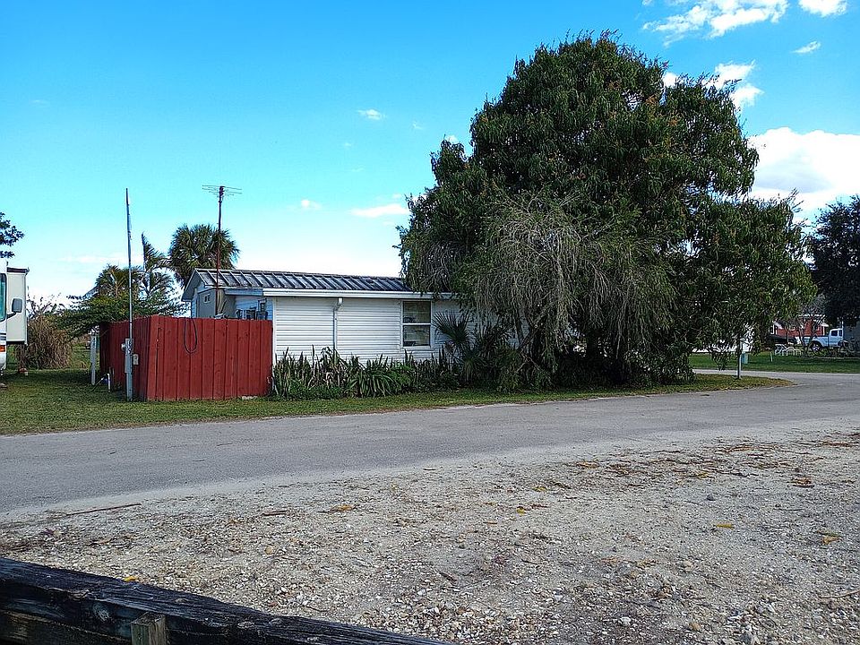 2nd image of 1274 Milum Dr #89