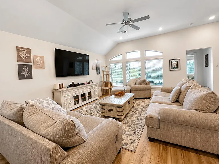 2719 Sellers Island Dr — Photo 11