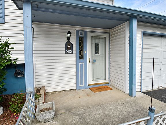 3rd image of 500 Armentrout Ln