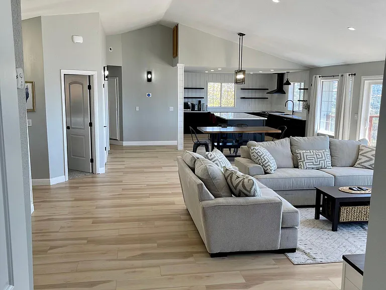 16046 Eagle Rock Rd — Photo 10