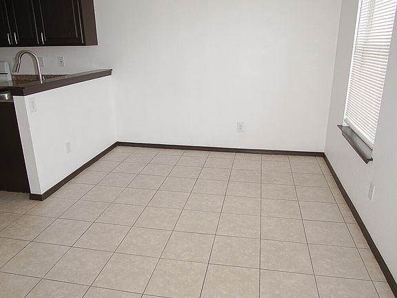 5th image of 8489 Roseway Dr #A